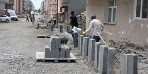 Belediye yol çalışmalarını sürdürüyor