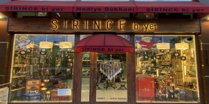 Kars'ta Şirince bi yer Hediye Dükkanı ve Dövme Evi Açıldı