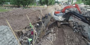 Digor’da Ana Deresi Islah Çalışmaları Devam Ediyor