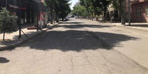 Kars’ta caddelerde hafta sonu sessizliği