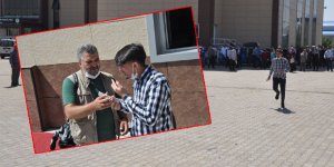 Gazeteciden kimliğini unutan adaya yardım!