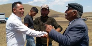 Kars'ta yaylacılar ile tüccarların kıyasıya pazarlığı mutlu bitti