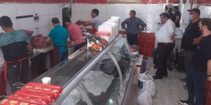 Kars’ta kasapların “kıyma” mesaisi!