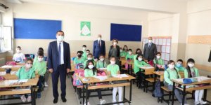 Vali Türker Öksüz, Atatürk İlkokulu'nu ziyaret etti