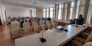 Kars Valiliğinden Muhtarlara Hizmet İçi Eğitim