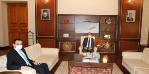 Vali Öksüz, Digor Kaymakamı Orhan Gazi Karakaş'ı makamında kabul etti