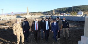 Kars Valisi ve Belediye Başkan Vekili Türker Öksüz Sarıkamış'ta incelemelerde bulundu