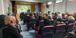Kars’ta anne ve anne adayları bilgilendirildi