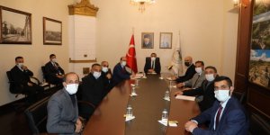 Kars Valisi Türker Öksüz, muhtarların sorun ve taleplerini dinledi