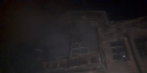 Kars’ta tarihi ahşap binada yangın