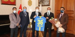 Kars İl Özel İdaresi Spor Kulübü'nden Vali Öksüz'e Ziyaret