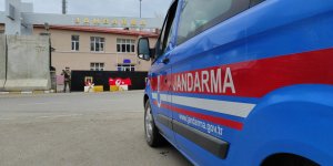 Kars’ta lise öğrencisi, kendisini rahatsız eden adamı öldürdü