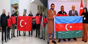 Karslı dağcılardan Hocalı Şehitleri için bayrak töreni