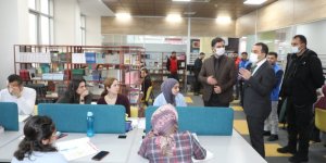 Vali Türker Öksüz, Kars Gençlik Merkezi’nde gençlerle buluştu
