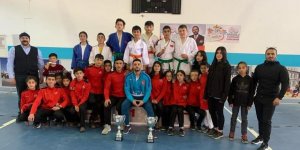 Karslı Judocular ezdi geçti