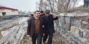 AK Parti Kars İl Başkanı Adem Çalkın, su baskını yaşanan bölgede