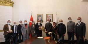Vali Türker Öksüz, Turizmcileri Kabul etti