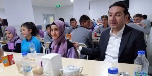 Kaymakam Özerden, öğrencilerle iftarda bir araya geldi
