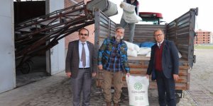 Kars'ta Arıcılara 216 ton kristal toz şeker dağıtıldı
