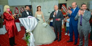 Ak Parti Gençlik Kolları Kars İl Başkanı Fatih Bayrambey, Damla Kaya ile dünya evine girdi
