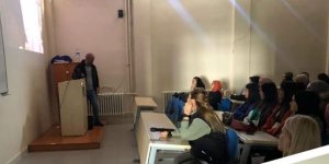 Kars’ta anneler bilgilendiriliyor