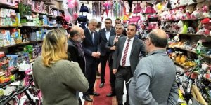 Kars Valisi ve Belediye Başkanı Türker Öksüz, esnafı dinledi