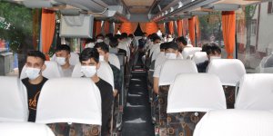 74 düzensiz göçmen sınır dışı ediliyor