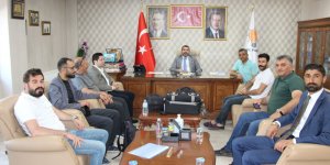 AK Parti Kars İl Başkanı Adem Çalkın : "Barlas Sülü, Doktorluk Gömleğini Çıkar Siyaseti Öyle Yap"
