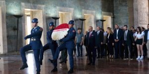 Kızılay İş Adamları Federasyonu ilk ziyaretini Anıtkabir’e gerçekleştirdi