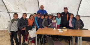 Yürek ısıtan adama doğum günü sürprizi