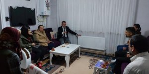 ​​​​​​​AK Parti Kars İl Başkanı Adem Çakın, vatandaşlarla evlerinde buluşuyor