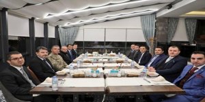 Vali Türker Öksüz, Mülki İdare Amirleri ile bir araya geldi