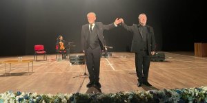Altan Erkekli ve Veysel Diker ‘Şifa Niyetine’ Kars'ta...