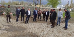 Karahal, seçim gezilerine devam ediyor