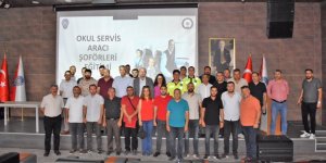 Kars Emniyet Müdürlüğü'nden okul servis şoförlerine eğitim