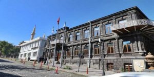 “Kars’ta Belediye Başkanlığı seçimini açık ara kazanacak biri var...”