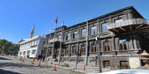 “Kars’tan Belediye Başkanlığı seçimini açık ara kazanacak biri var...”
