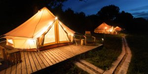 Orman Kampı Deneyiminde Glamping Konforu: Longosphere