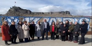 CHP Kars Belediye Başkan Adayı Dindar Gültekin : "8 Mart Dünya Kadınlar Günü Kutlu Olsun"