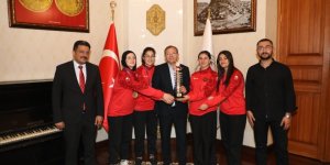 1. lige yükselen Kafkars Spor Kulübü Kadın Takımı Kars'ta