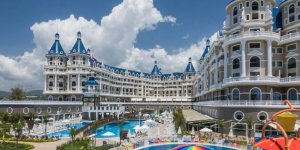 Alanya'da 5 Yıldızlı Her Şey Dahil Lüks Tatil Deneyimini Yaşayın