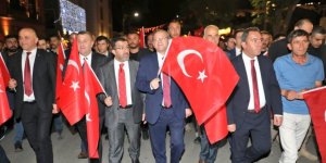 Kars'ta “Milletin Zaferi" temalı bayraklı yürüyüş düzenlendi