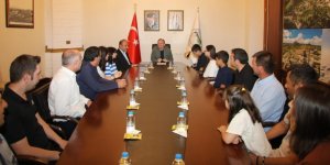Vali Polat Şampiyonları Ağırladı