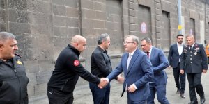 Vali Polat, belediye çalışanlarının bayramını kutladı