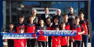 Selim U15 şampiyon takımından Başkan Barış Koç'a anlamlı ziyaret