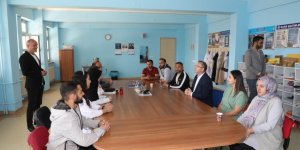 Vali Polat, Okul Ziyaretlerine Devam Ediyor