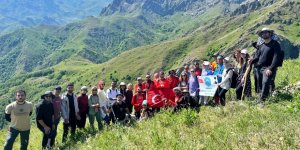 Mamakar Dağı'na zirve yaptılar