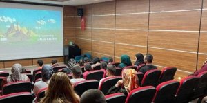 Kars’ta Çocuklara Ailenin Önemini Anlatan Sinema Gösterimi