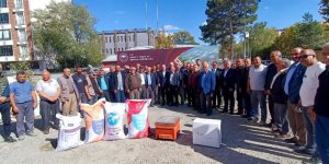 Kağızman'da selzede çiftçiye tohum ve kovan desteği
