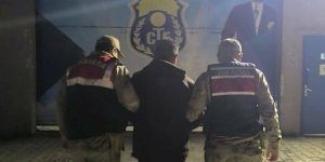 Kars'ta Dolandırıcılıktan Aranan Şahıs Yakalandı